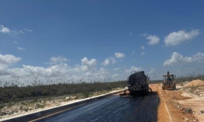 Continua en avance la nueva vía que conectará Enriquillo, Oviedo, Cabo Rojo y Bahía de las Águilas