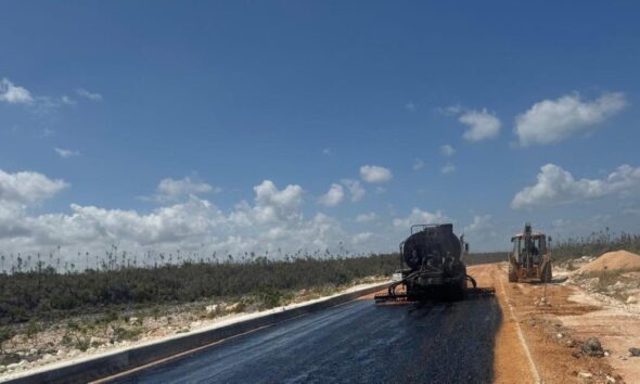 Continua en avance la nueva vía que conectará Enriquillo, Oviedo, Cabo Rojo y Bahía de las Águilas