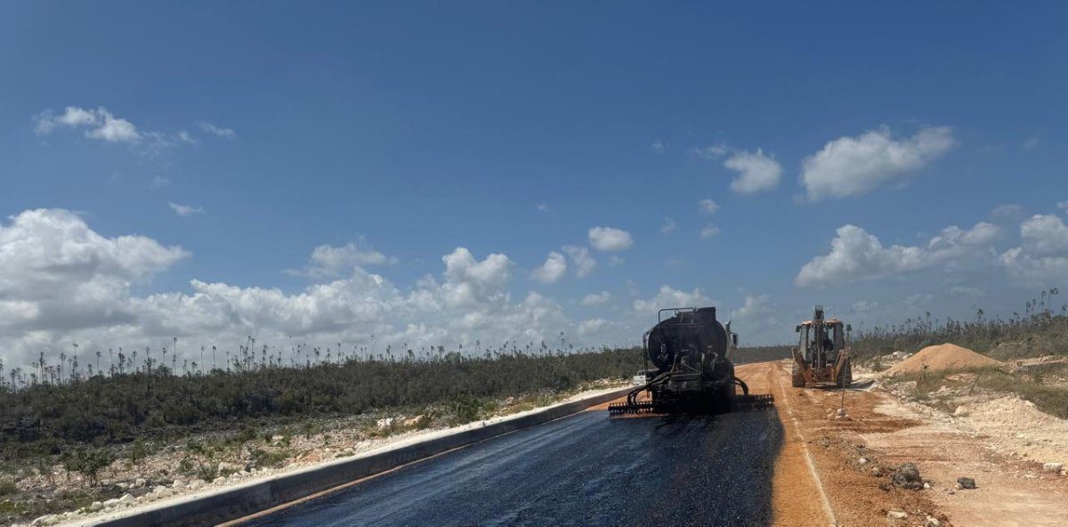 Continua en avance la nueva vía que conectará Enriquillo, Oviedo, Cabo Rojo y Bahía de las Águilas