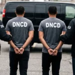 Continúan detenidos por la DEA agentes de la DNCD interceptados en aeropuerto de Miami