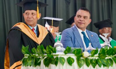 Director del SNS destaca formación de profesionales en UTECO y propone oportunidades para graduados con honores en la Red Pública de Salud