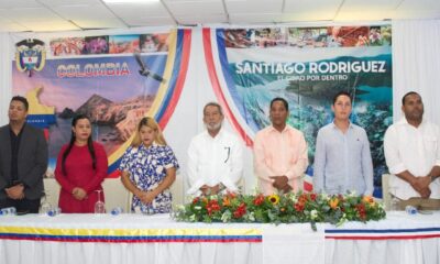 Entre páginas floreces, XIII Feria Internacional del Libro y la Cultura Neiba 2026   La Fundación Tierra Blanca anunció su XIII Feria Internacional del Libro y la Cultura Neiba 2026, con el lema “Entre páginas floreces”, a celebrarse del 28 al 31 de octubre en el Centro Cultural de esta ciudad, dedicada al escritor, historiador y catedrático Eddy Mateo Vásquez, con Elías Piña como “Provincia Homenajeada” y Marruecos el “País Invitado”. La apertura del evento será el miércoles 28 a las 7:00 de la noche ante la presencia de las principales autoridades de la provincia homenajeada y de Bahoruco, donde serán entregadas las condecoraciones al “Escritor Reconocido”, al “País Invitado” y a la “Provincia Homenajeada”, entre ellas “El Gran Sol Taíno” que cada año entrega la Fundación Tierra Blanca y las de “Hijo Meritorio y Huésped de Honor” por la Alcaldía Municipal de Neiba. Escritores y artistas invitados de Marruecos, México, Costa Rica y Angola, además de los destacados exponentes dominicanos aprovechan el escenario literario para la presentación de sus libros, talleres, conferencias y presentaciones artísticas en un amplio programa de 4 días, destacándose talleres literarios en las escuelas ofrecidos por los escritores internacionales, la presentación artística de tres cantautores dominicanos reconocidos internacionalmente: Jandy Féliz (en el acto de apertura), Enrique Féliz y Charlie Mosquea, quienes compartirán escenario con el Coro del Senado de la República Dominicana, en una noche artística-cultural el viernes 30. Sobre los méritos literarios de Eddy Mateo Vásquez podemos destacar que es autor de los libros: “Antología Literaria”, “El Suroeste y la Independencia Nacional”, “Independentistas y Restauradores de Neyba”, “Apolinar Perdomo, otros escritos” y las novelas “En la Ultima Espera” y “Llorar con los que lloran”, además de una gran carrera como catedrático universitario, como congresista y en funciones públicas diversas. Por otro lado, Tierra Blanca ha tenido un buen acercamiento con la embajada marroquí, la cual tomó la iniciativa solicitando con antelación que Marruecos sea el País Invitado para la feria del 2026, mientras que con Elías Piña La Fundación completa el reconocimiento a todas las provincias del Sur en la Feria del Libro de Neiba. A solicitud de Tierra Blanca y por la gestión del senador de Bahoruco, la Cámara de Senadores Dominicano reconoce la carrera artística del cantautor Enrique Feliz, nativo de Tamayo, provincia Bahoruco, condecoración que será entregada en el marco de La Feria del Libro, durante su presentación en la noche cultural. La Feria del Libro de Neiba incentiva la lectura y la escritura creativa, el arte y la cultura en todas sus manifestaciones, posicionándose como una de las más reconocidas del país por su crecimiento en el tiempo y por su relacionamiento con embajadas y escritores de otros países, por lo que cada vez más personalidades, autoridades e instituciones públicas y privadas colaboran con su montaje.