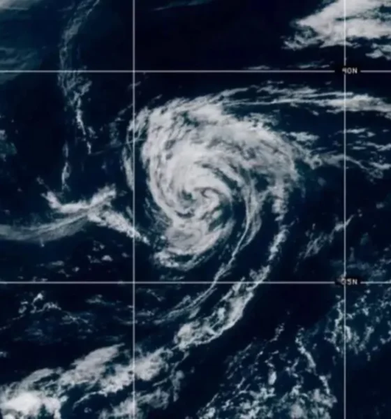 Florida activa su respuesta de emergencia ante Isaías
