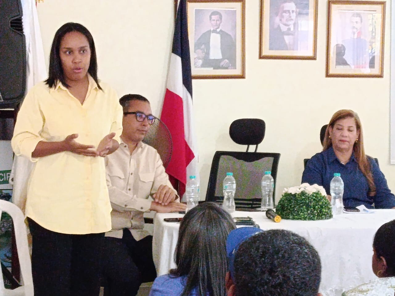 Gobernadora de Bahoruco dice gobierno trabaja para cumplir con deuda históricas de comunidades de la parte norte del Lago Enriquillo