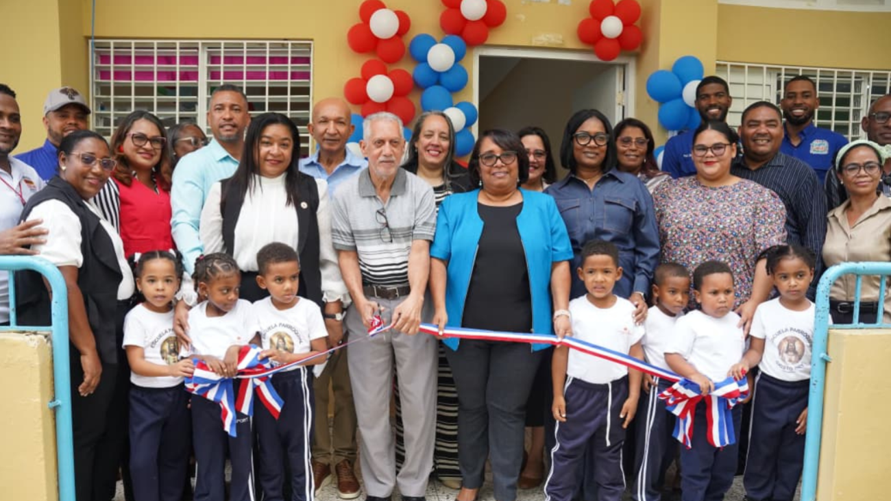 Inauguración del aula de psicomotricidad del Inefi en la Escuela Parroquial Salesiana Cristo Rey de Barahona.
