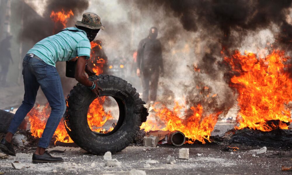 Situación de violencia y enfrentamientos armados en Puerto Príncipe, Haití.