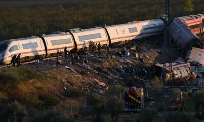 Nueva emergencia: tren con 454 pasajeros queda atrapado en túnel en España
