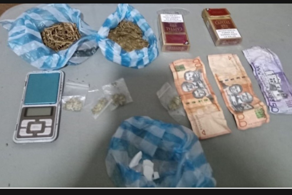 Imagen ilustrativa de un operativo policial relacionado con la ocupación de presuntas sustancias narcóticas en Galván, Bahoruco.