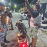 Policía logra entrega voluntaria de ocho personas en Barahona