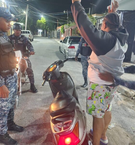 Policía logra entrega voluntaria de ocho personas en Barahona