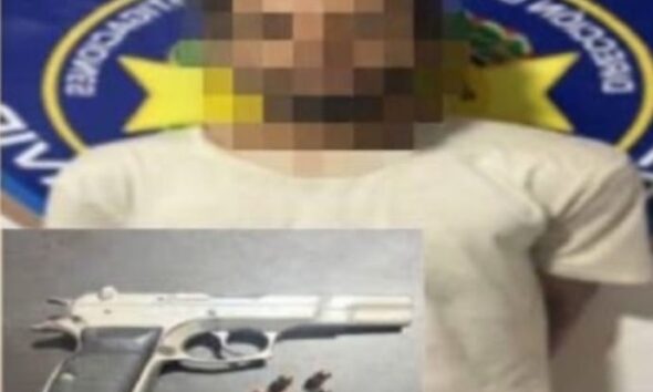 Imagen informativa sobre el apresamiento de un joven y la recuperación de una pistola calibre 9 milímetros en Juancho, Pedernales.
