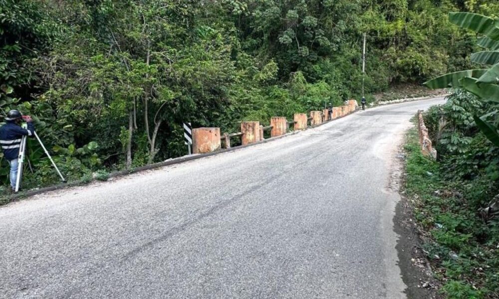 Puente de Las Merceditas, ubicado en la comunidad de Los Blancos, provincia Barahona.