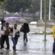 Lluvias y condiciones nubladas por una vaguada sobre República Dominicana.