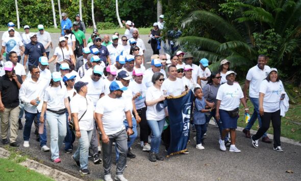 SNS realiza primera caminata por la salud mental y destaca aumento de camas para atención especializada