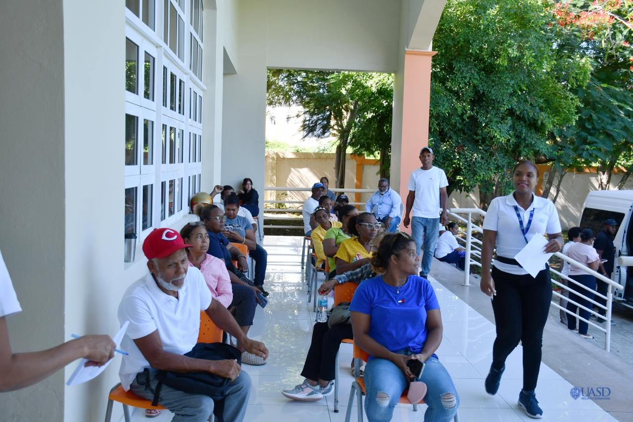 UASD Recinto Barahona y Liga Dominicana contra el Cáncer realizan operativo médico