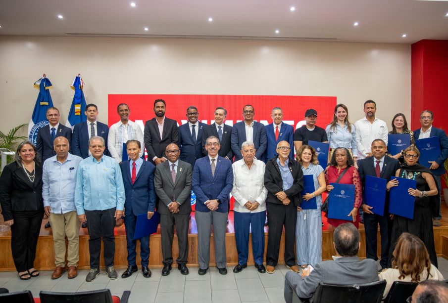 UASD reconoce a presidentes y secretarios generales de la FED