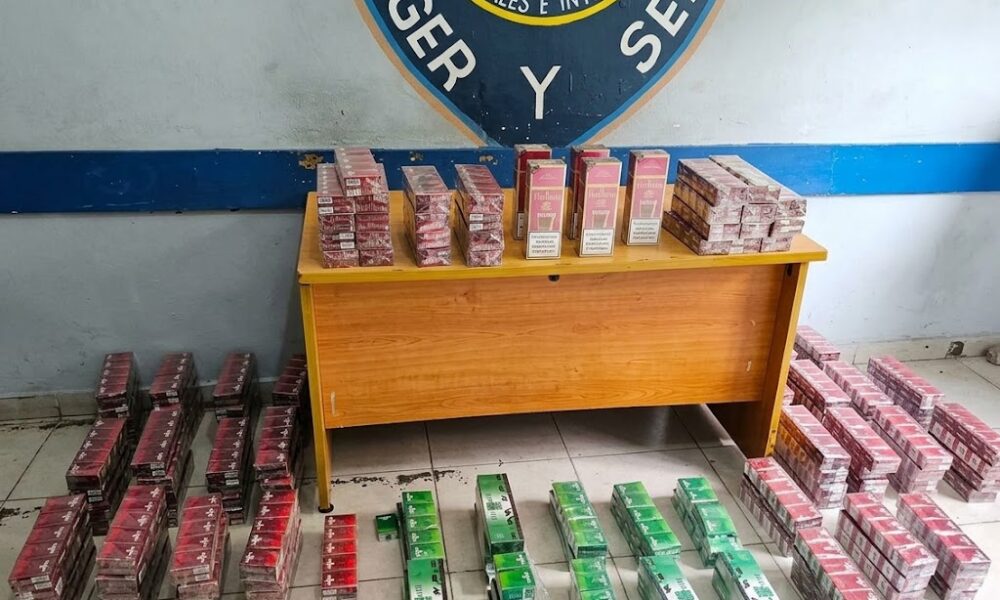 Cigarrillos ocupados por la Policía Nacional y el Ministerio Público durante allanamientos en Cabral, Barahona.
