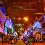 Decoración navideña de un barrio para el concurso organizado en Barahona.