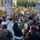 Manifestantes protestan en Nueva York tras el disparo de un agente del ICE contra un dominicano.