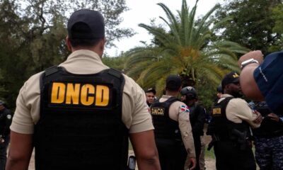 Caso judicial en Florida contra dos miembros de la Dirección Nacional de Control de Drogas acusados de delitos relacionados con cocaína.