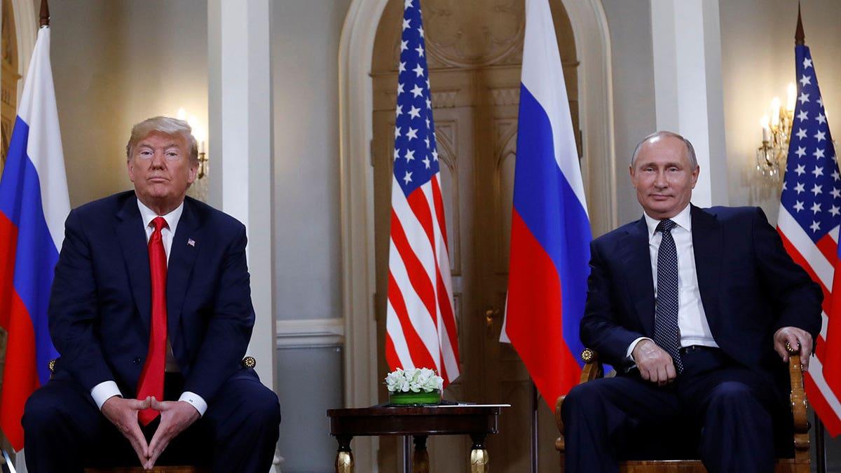 Donald Trump y Vladímir Putin en el contexto de las relaciones entre Estados Unidos y Rusia.